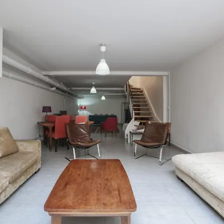 Paris-maison-appartement-7 Chambres Métro Jourdain *