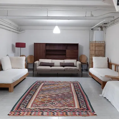 Casa vacanze Paris-maison-appartement-7 Chambres Métro Jourdain *